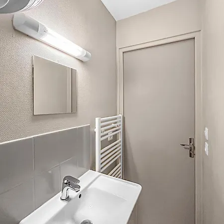 Le Charmeur De La Gare Apartment